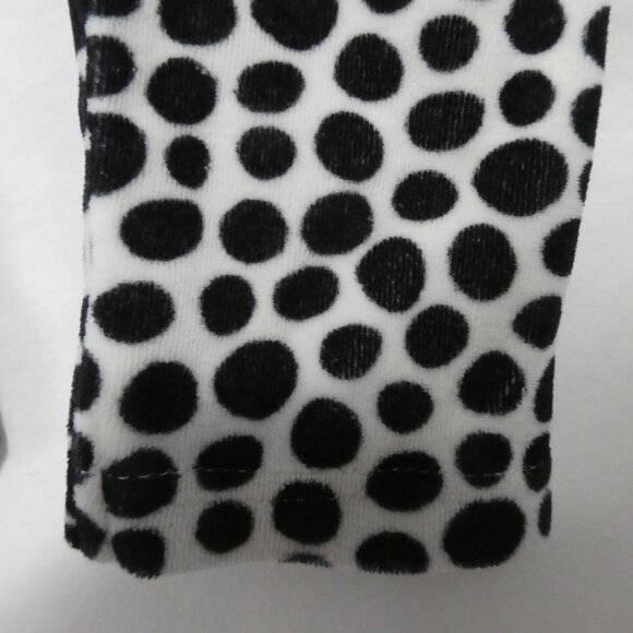 H&M - Hello Kitty | 12-18 months | Black And White Velour Polka Dot Bottoms - Picture 16 of 16